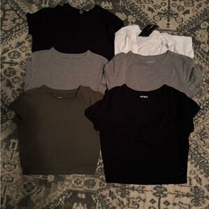 Women’s will fable cropped T-Shirt Pack - Black, Gray, White, Green Sz small